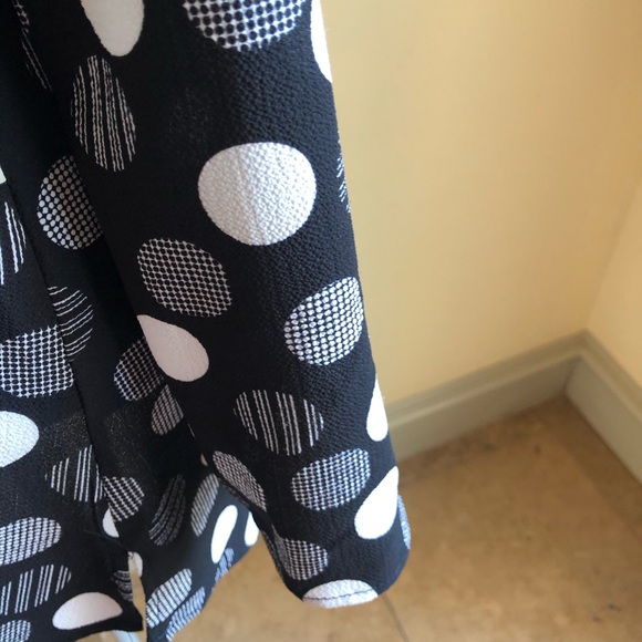 Bobeau Black Polka Dot Print Blouse - Picture 6 of 13
